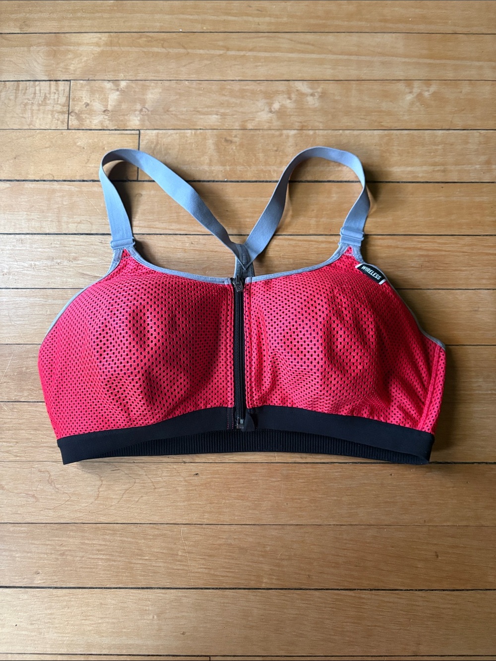 Victoria Sport Wireless Bra Zipper Racerbak Knockout 38C
